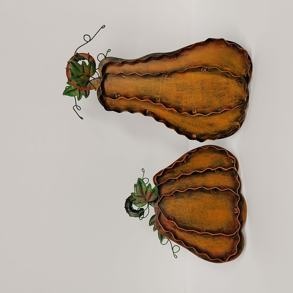 Rustic Metal Pumpkin & Gourd With Stands